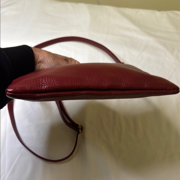 Uggari Milano Red Pebbled Leather Crossbody | Sleek & Minimalist Italian Style - Picture 7 of 10